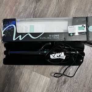 Mint Curling Iron ⭐️ Holiday Sale!!!